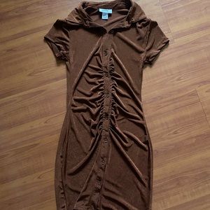 Button front runched bodycon dress